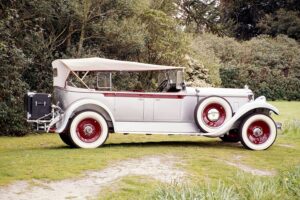 What to do before buying a vintage car?